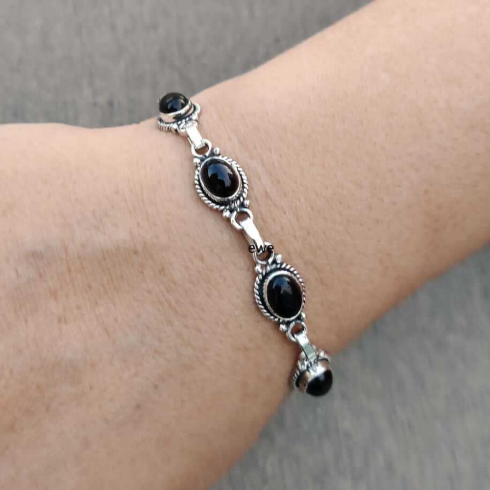 Fashion Ethnic Wear For Men - กำไลข้อมือแบบปรับได้สไตล์โกธิคโบฮีเมียน สีเงิน ประดับพลอยรูปไข่สีดำ สำหรับผู้หญิงผู้ชาย เครื่องประดับสไตล์ชาติพันธุ์ชนเผ่า สำหรับใส่ทุกวัน