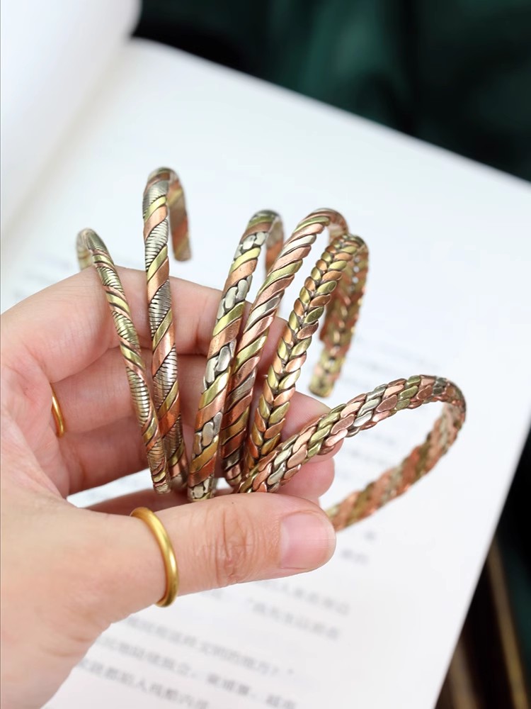 กำไลข้อมือทองแดงสีแดงแบบเปิดสำ - Ethnic Fashion Com บทวิจารณ์และราคา