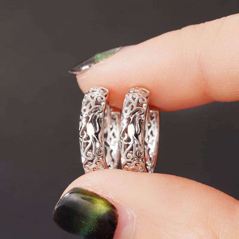 ต่างหูดีไซน์แบบกลวงสไตล์ยุโรปแ - Ethnic Wear Fashion Designer บทวิจารณ์และราคา