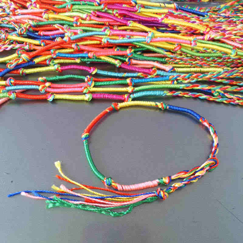 ซื้อจํานวนมากที่มีสีสันสร้อยข้ - Ethnic Fashion Com บทวิจารณ์และราคา